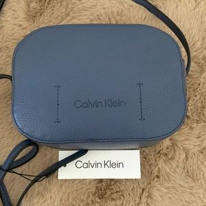 BNWT CALVIN KLEIN CROSSBODY